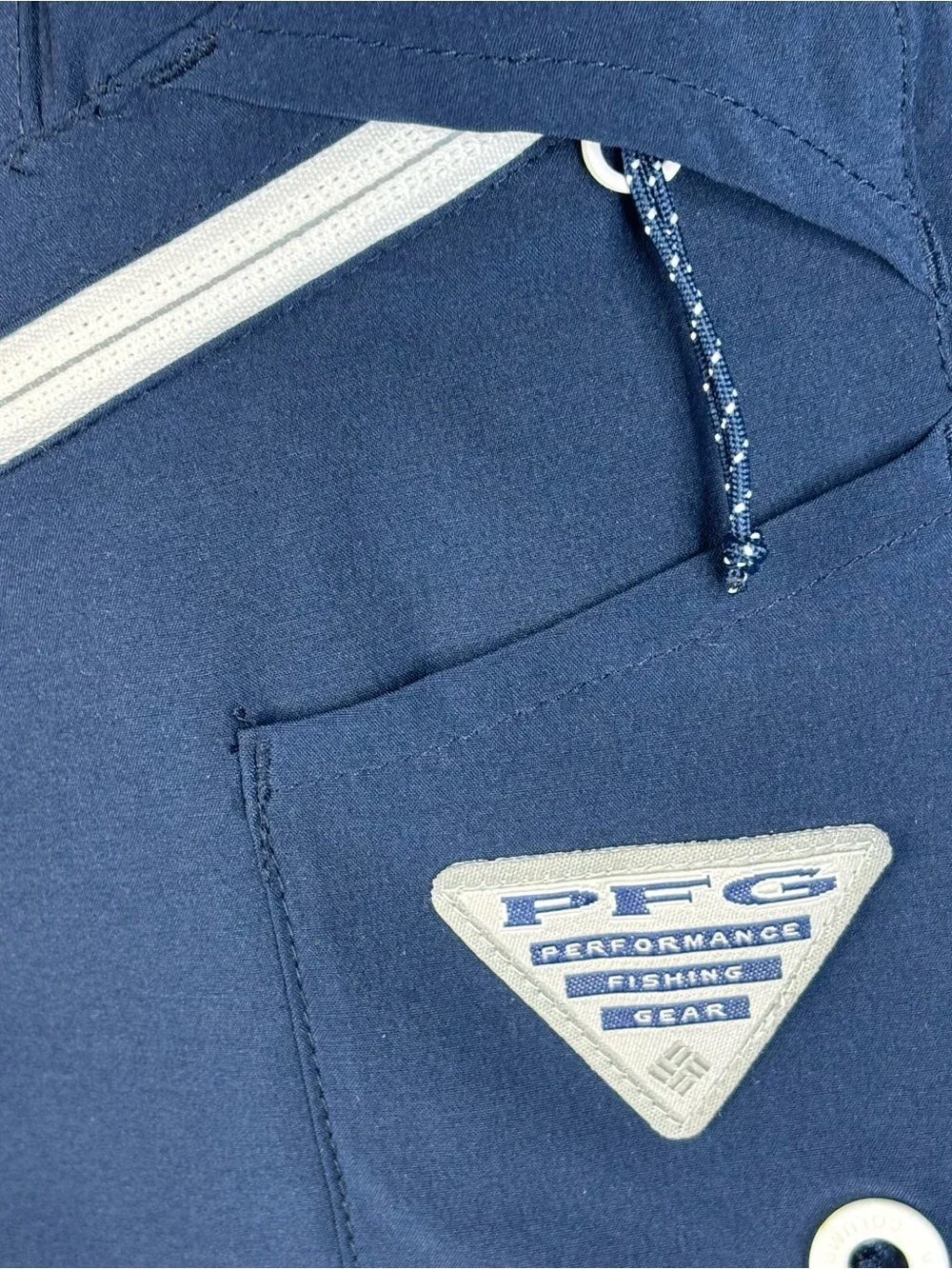 Columbia Navy Blue PFG Cargo Performance Shorts Fish Hike Camp 38”X10” Like New